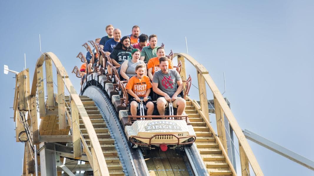 Zambezi Zinger’s Return: Review of Worlds of Fun’s 2023 Wooden Coaster
