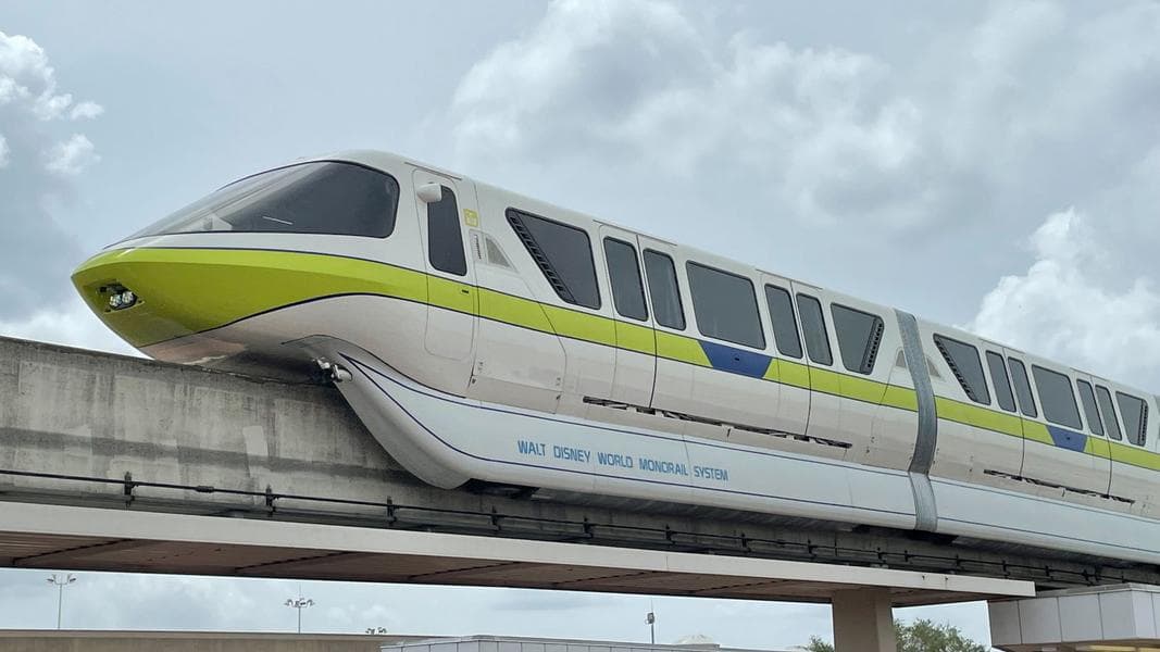 Disney Monorail ‘Ladies and Gentlemen’ Announcement Remains Unchanged Despite Recent Reports