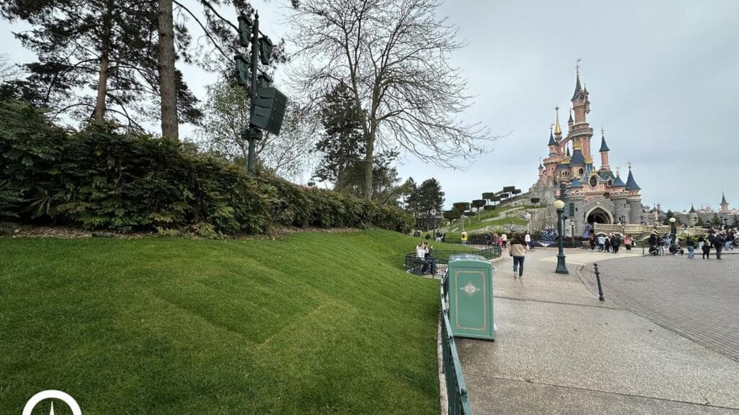Disneyland Paris removes Gardens of Wonder from Central Plaza