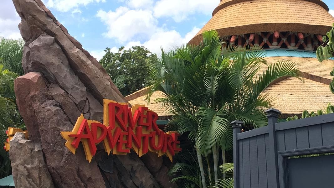 Jurassic Park Vs. Jurassic World at Universal’s Islands of Adventure