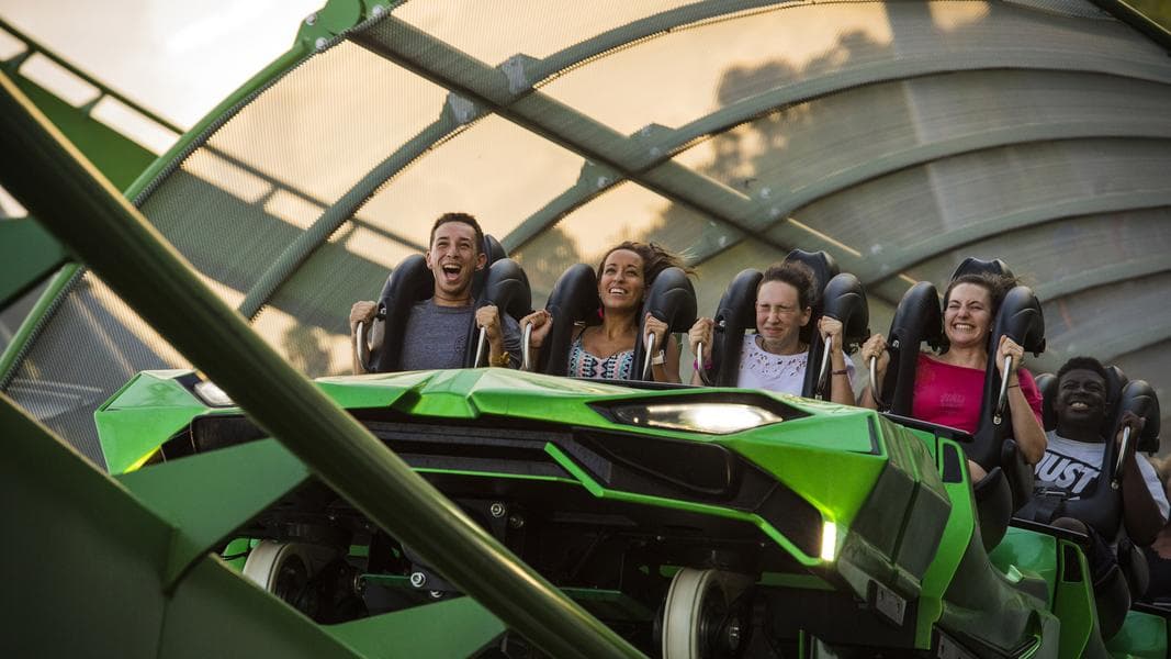 Top 10 Fastest Attractions in Orlando for Thrill-Seekers