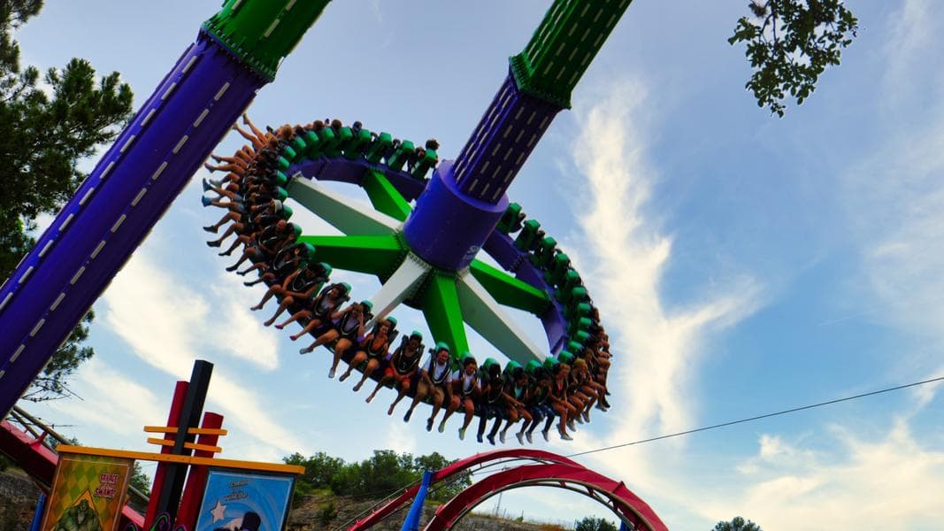 Zamperla Giga Discovery Coming To Both Six Flags Great America and Six Flags St. Louis