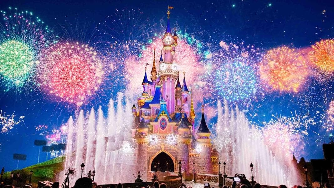 New spectacular fireworks display announced for New Year’s Eve at Disneyland Paris