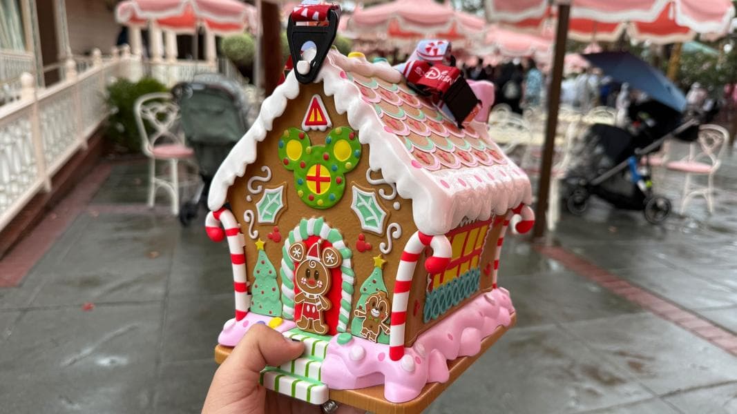 Mickey and Minnie Gingerbread House Popcorn Bucket Returns to Disneyland