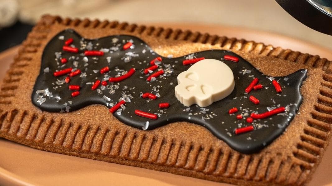 Sid Spiced Berry Lunch Box Tart Debuting This Week at Hollywood Studios