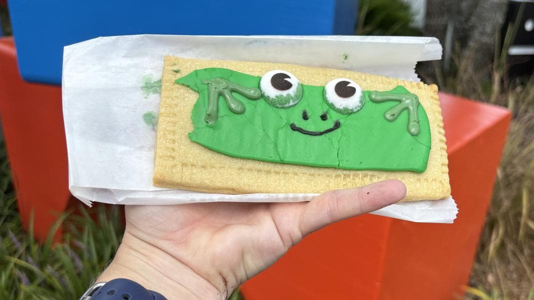 REVIEW: 'Toy Story 5' Lilypad Lunch Box Tart Now Available at Disney's Hollywood Studios