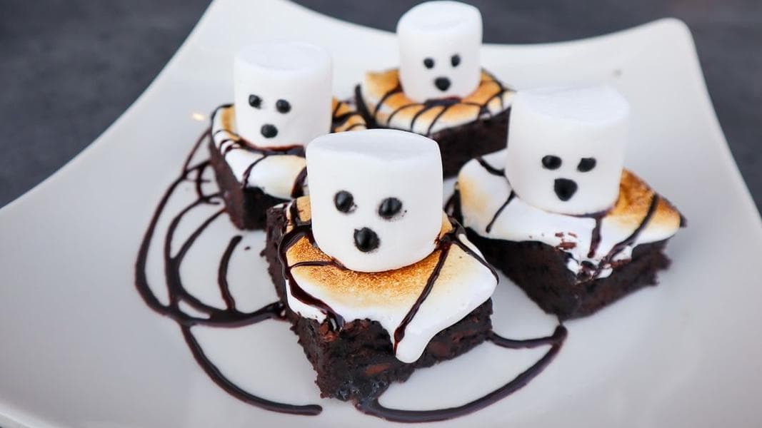 Splitsville at Disney Springs Offering Halloween Brownie, Burger, and Cocktail