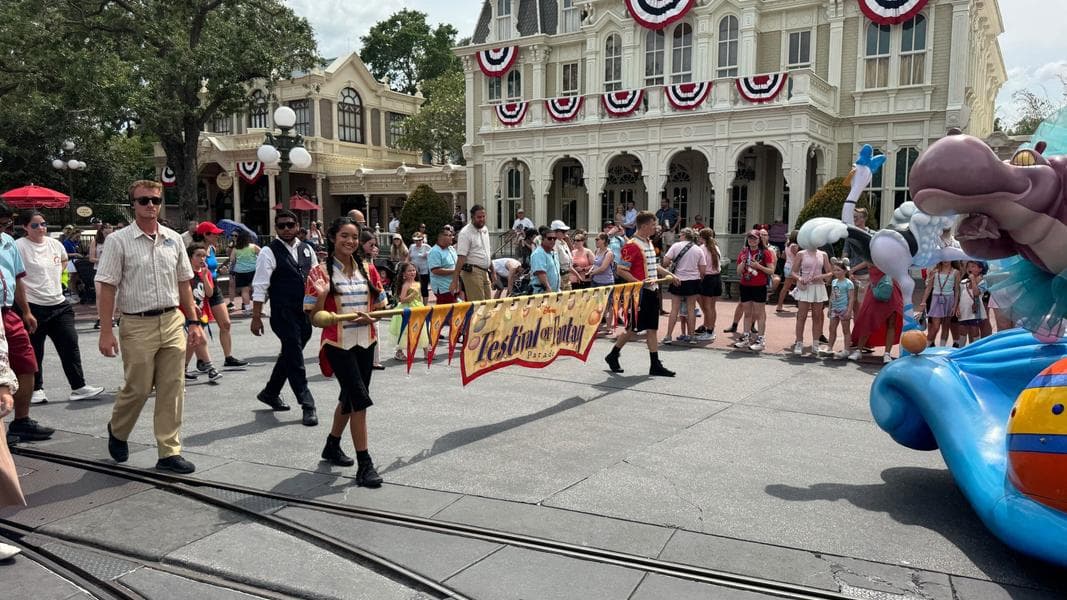 Disney Festival of Fantasy Parade Finale Banner Returns After 5 Years