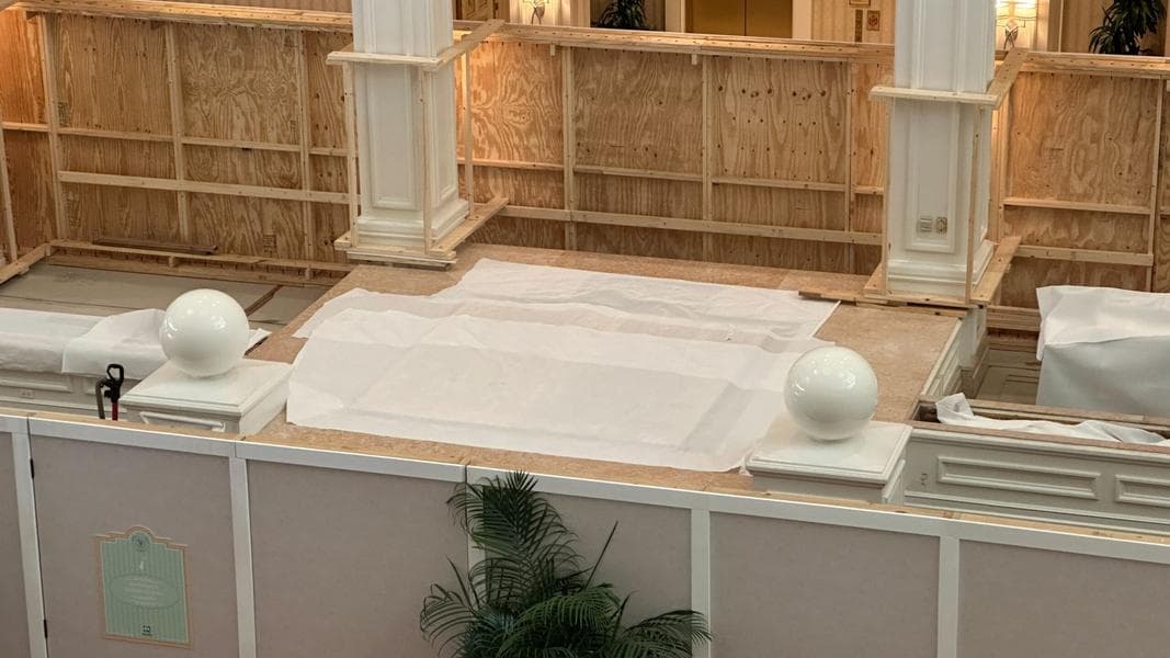 PHOTOS: Birdcage Fully Removed From Disney’s Grand Floridian Resort Lobby