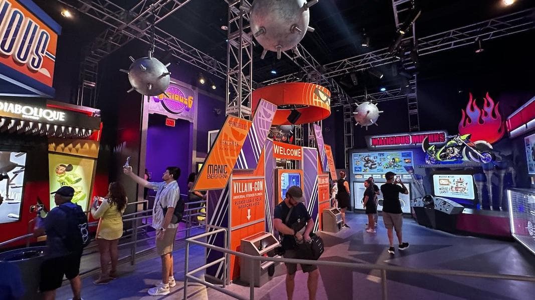 Villain-Con Minion Blast now open for guest previews