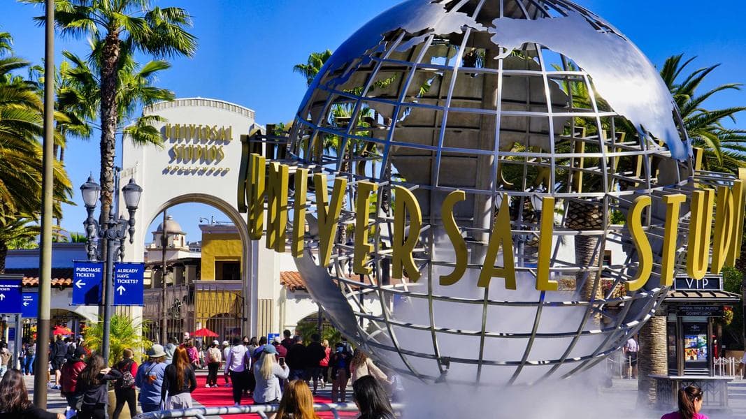 Maskless Outdoors, New Apparel Line, Construction Updates & More: Universal Studios Hollywood Photo Report 2/17/22