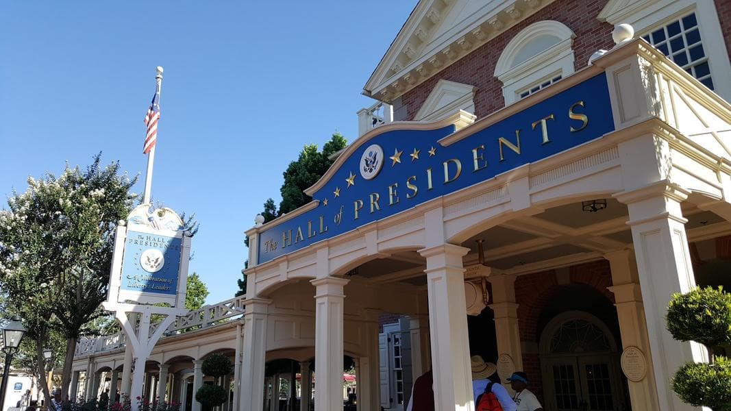 Theme park news: Hall of Presidents redo? / Disneyland furloughs / Darien Lake hybrid coaster