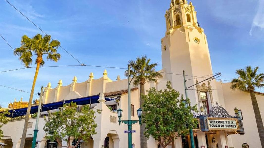 ACT FAST! Disneyland Dining Reservations Are Now Available!