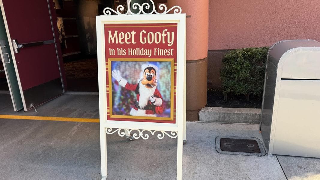 BREAKING: Santa Goofy Replaces Duffy at Disney’s Hollywood Studios for Christmas Day Meet & Greet