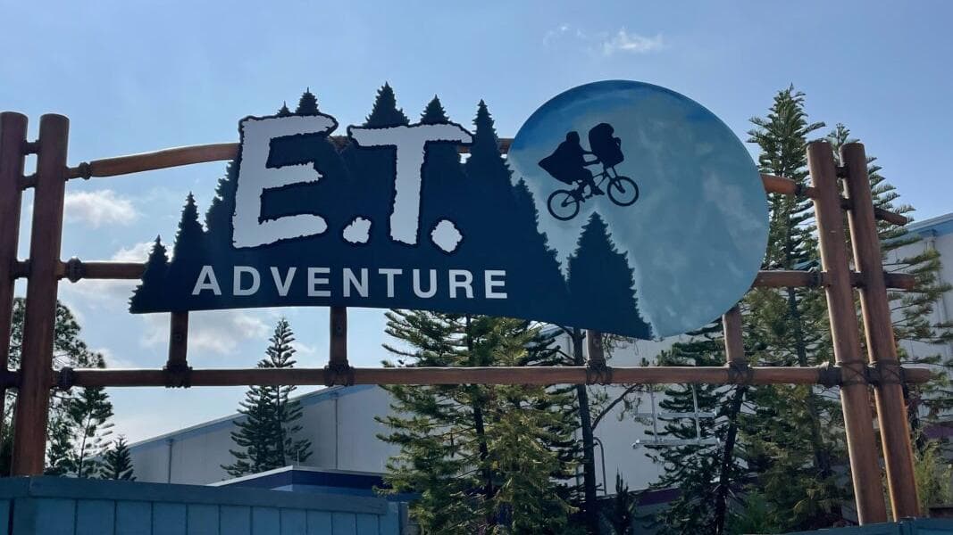 New E.T. Adventure Sign Goes Up at Universal Studios Florida