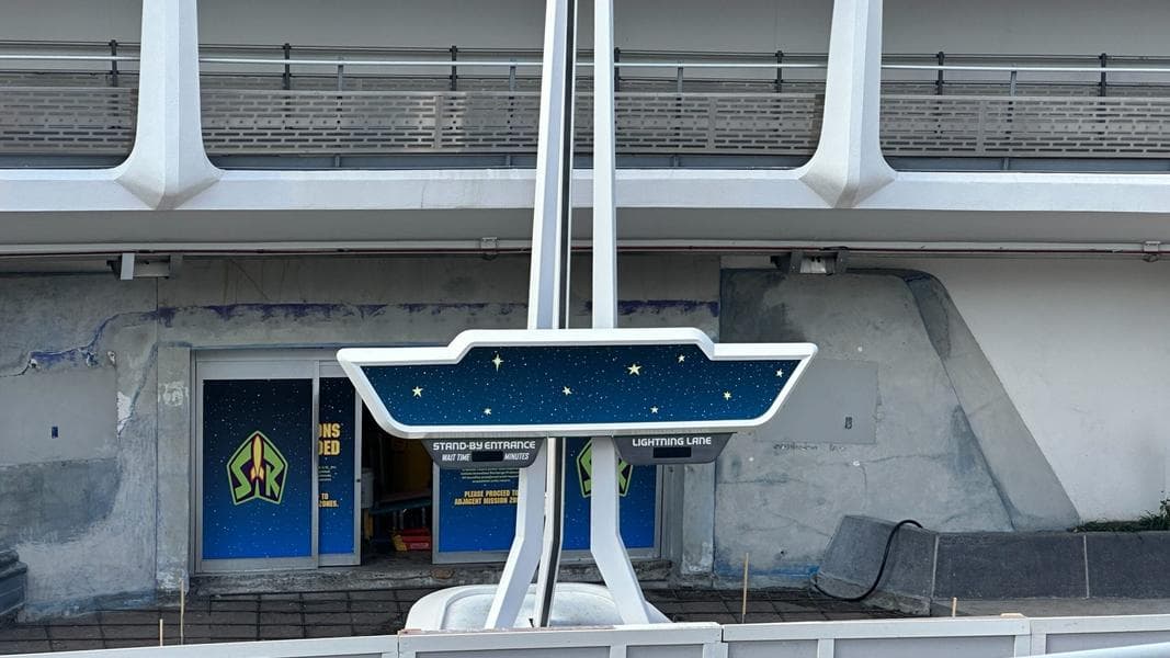 BREAKING: Buzz Lightyear’s Space Ranger Spin Updated Entrance Signs Installed