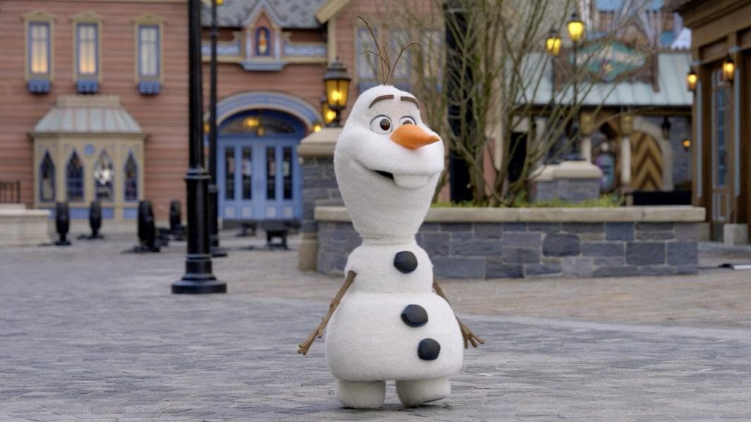 Walking Olaf Animatronic Will Eventually Come to Disneyland, Disney World, & Disney Cruise Line