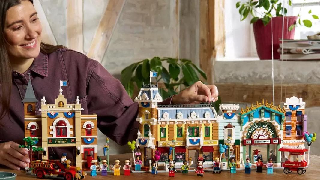 Disneyland Main Street U.S.A. LEGO Set Now Available Online