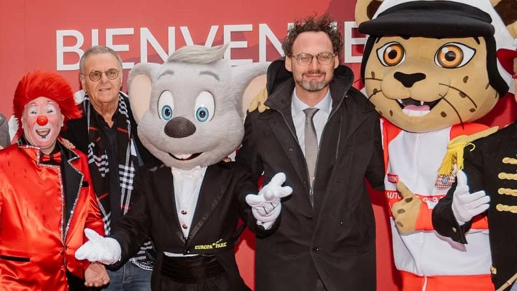 Walk Time: Lots of openings around the world this weekend