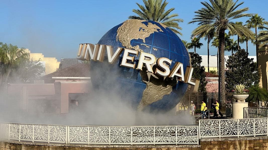 PHOTO REPORT: Universal Orlando 2/26/2025 (Characters Everywhere, Fun Details, and More)
