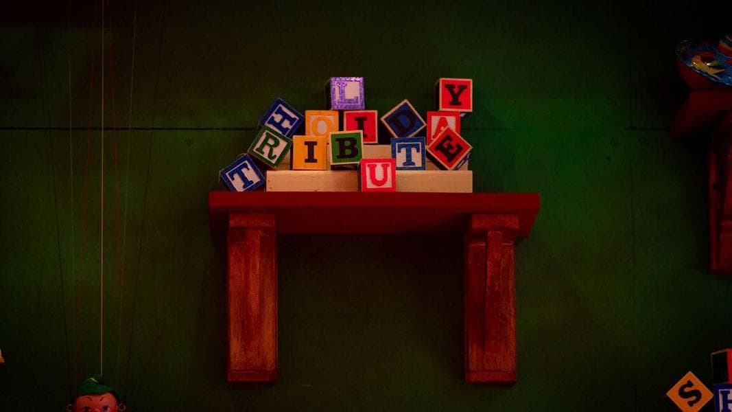 A Tribute to Earl the Squirrel, Celebrities Coming to EPCOT, and SeaWorld’s Christmas Celebration: Your Weekly Theme-Park Recap (November 8 – 14)