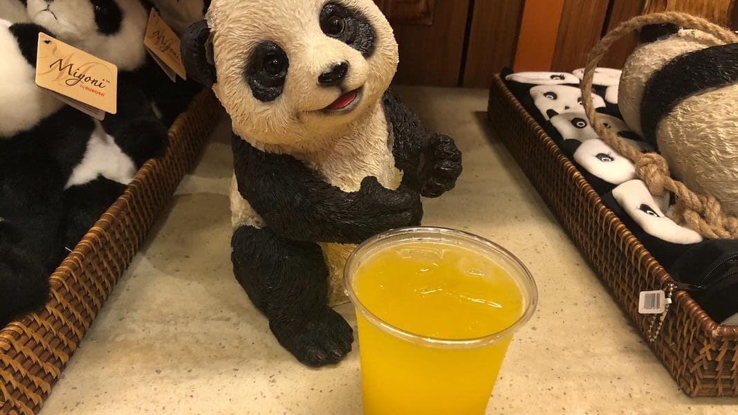 REVIEW: Cheesy Crab Wontons and Fireworks Cocktail Move to Lotus Blossom Café for 2021 EPCOT International Festival of the Holidays