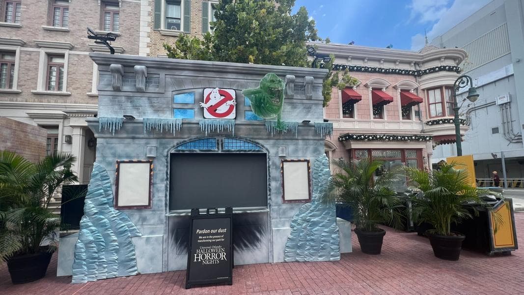 Ghostbusters Logo, Slimer, and More Added to Halloween Horror Nights 33 Food Booths