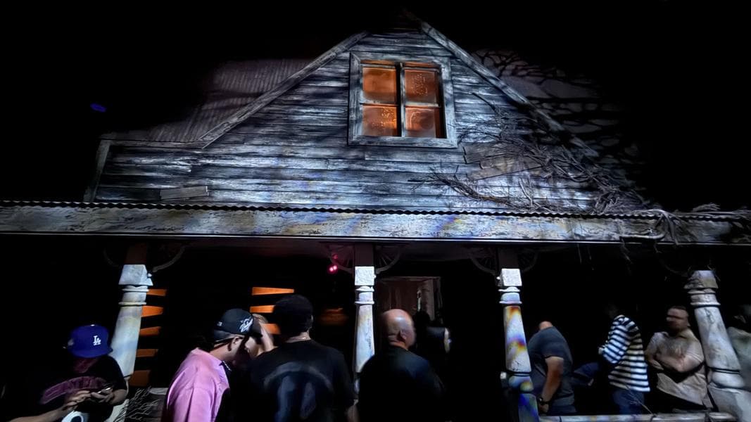 Full Tour of Scarecrow: The Reaping Haunted House at Universal Horror Unleashed – Las Vegas