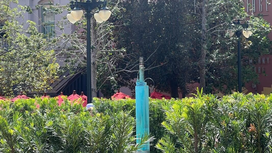 PHOTOS: Miss Piggy Removed From Muppets Fountain for Refurbishment at Disney’s Hollywood Studios