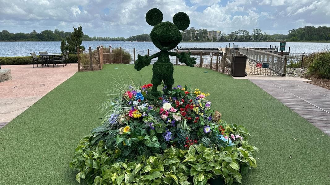 Wilderness Lodge Celebrates Easter With Topiary Display and Activities