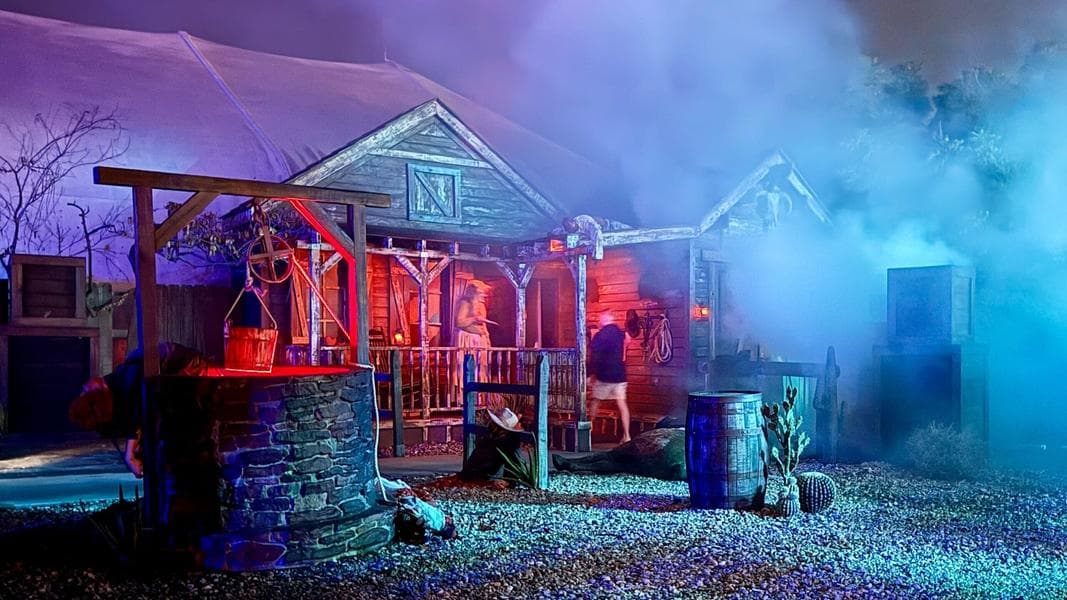 Hatchet & Chains: Demon Bounty Hunters House is a Surprising Hit at HHN 2025