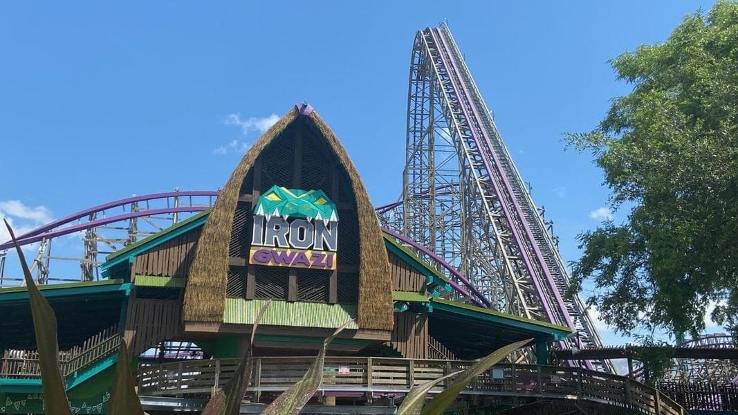 Theme park news: Iron Gwazi first review / El Toro returns / Holiday World drone show