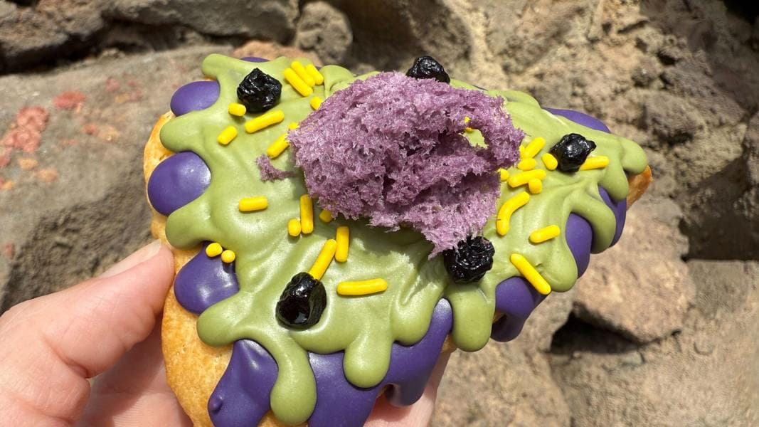 REVIEW: Ube & Matcha Mossberry Biscuit Celebrates Star Wars Day at Disney’s Hollywood Studios