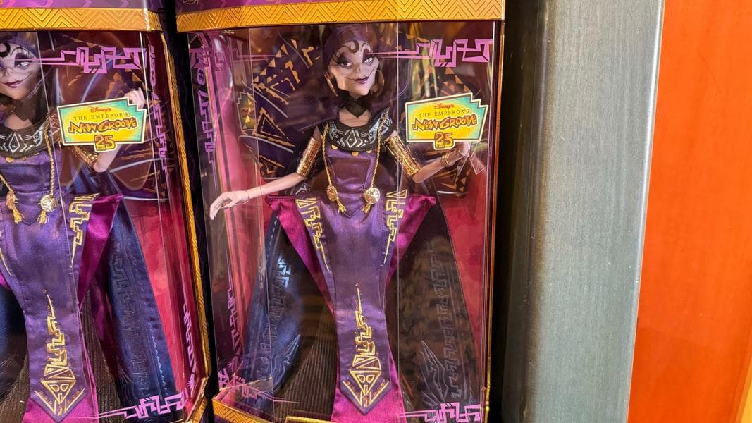 Taylor Swift Eras Tour Costumes on Display in Today’s Daily Recap for 12/12/2025