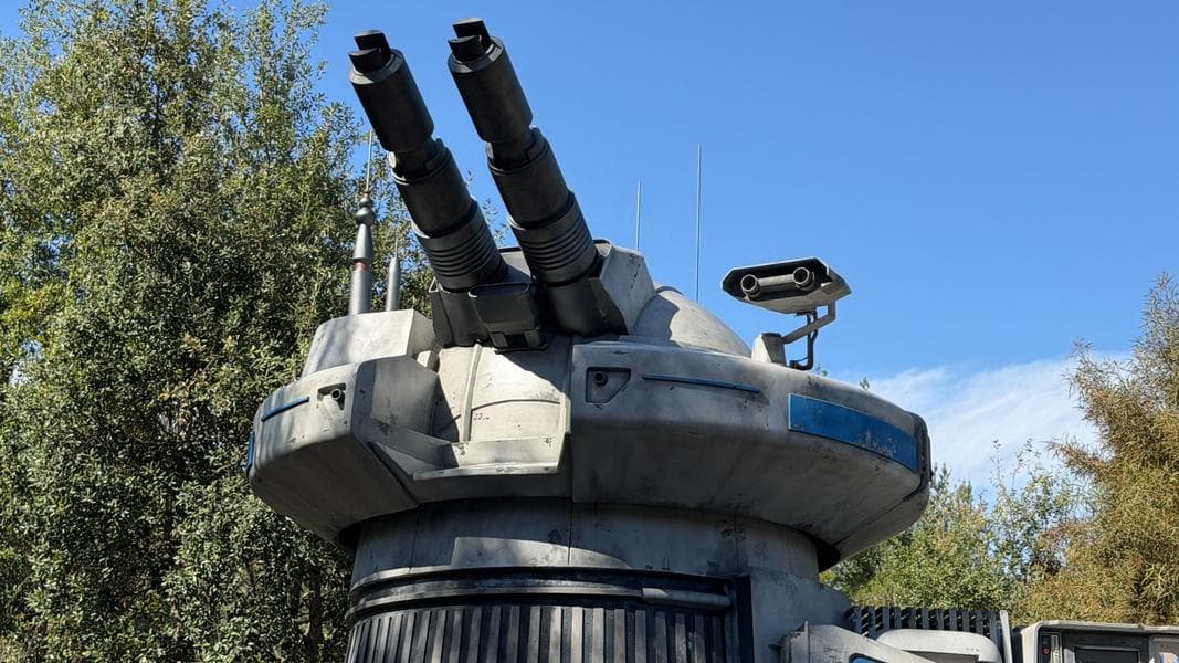 Rise of the Resistance Exterior Refurbishment Complete Ahead of Reopening