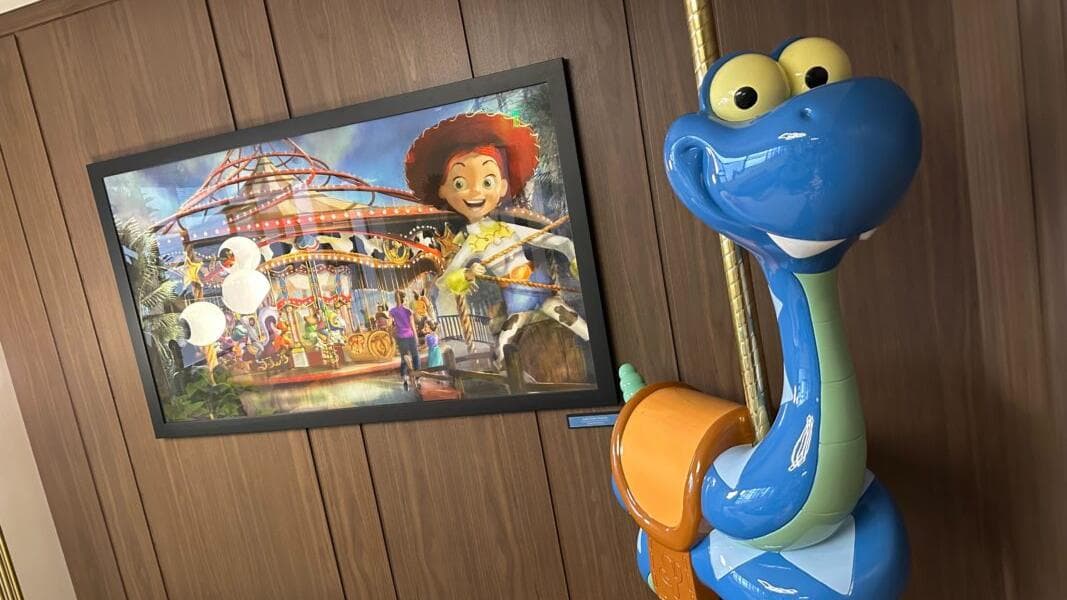 FIRST LOOK: Creators Club Concierge Lounge Shows Disney Parks Artifacts from Around the World at Pixar Place Hotel