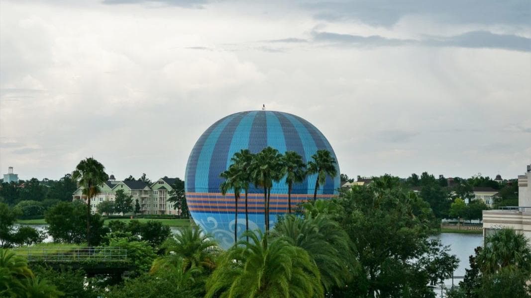 PHOTO REPORT: Disney Springs 7/3/20 (New MagicBand and Loungefly Bag, Earl of Sandwich Frosé Slush, Mask Variety Updates, and More)