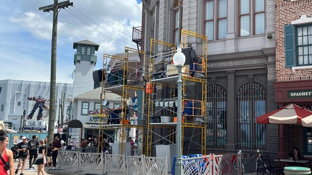 Beat Builders Stage Back at Universal Studios Florida