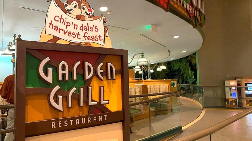 Guests with Advance Dining Reservations Now Receiving Cancellation Notices Due to Shortened Park Hours at Walt Disney World