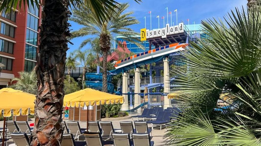 5 Nightmare Hotel Stays We’ve Heard About in Disneyland