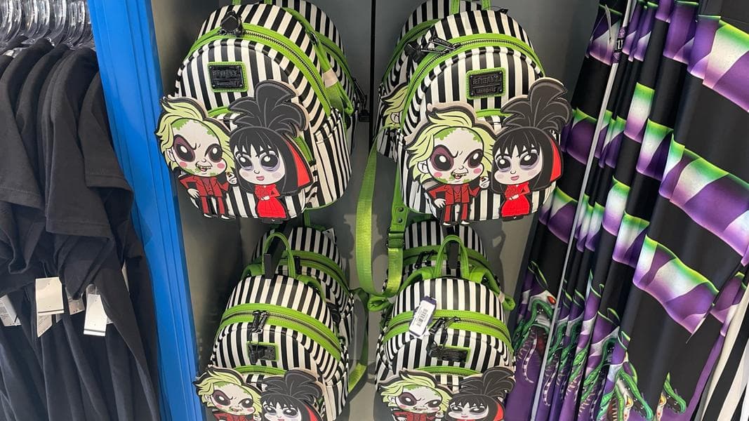 PHOTO REPORT: Universal Orlando Resort 10/14/21 (Beetlejuice Loungefly Bags, Caro-Seuss-el Refurbishment, Marvel Superhero Island Boutique Closed, Camp Jurassic Refurbishment, and More)