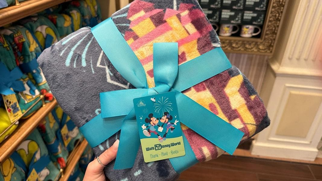 New ‘Play in the Park’ Throw Blanket at Walt Disney World