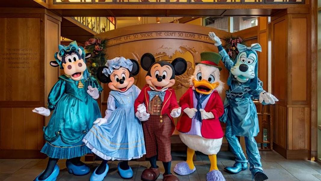 New and Returning Character Meals Coming to Disneyland Resort for the Holidays