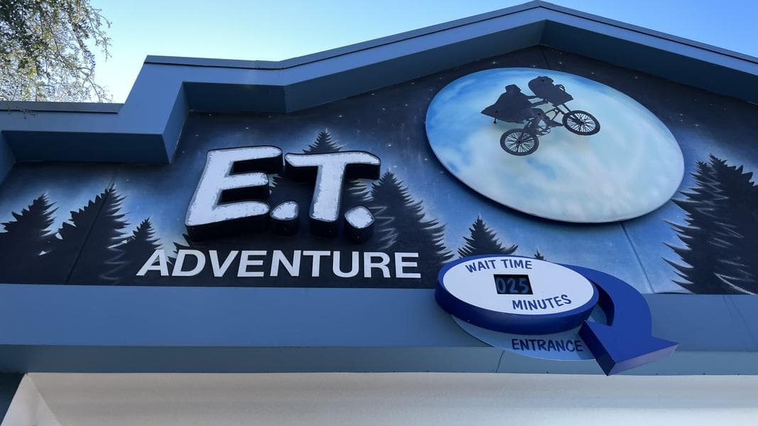 Universal Orlando Update: E.T. Adventure Gets a “New” Scent, Minions Villain-Con Construction and More