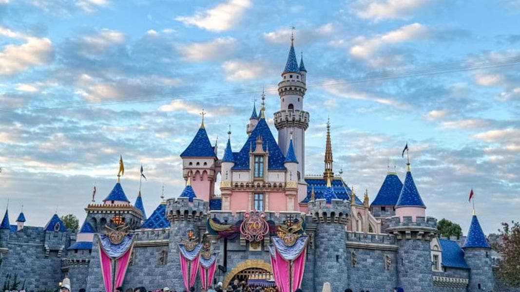 Why You Need To Be Extra Careful If You’re Booking a Disneyland Trip Right Now