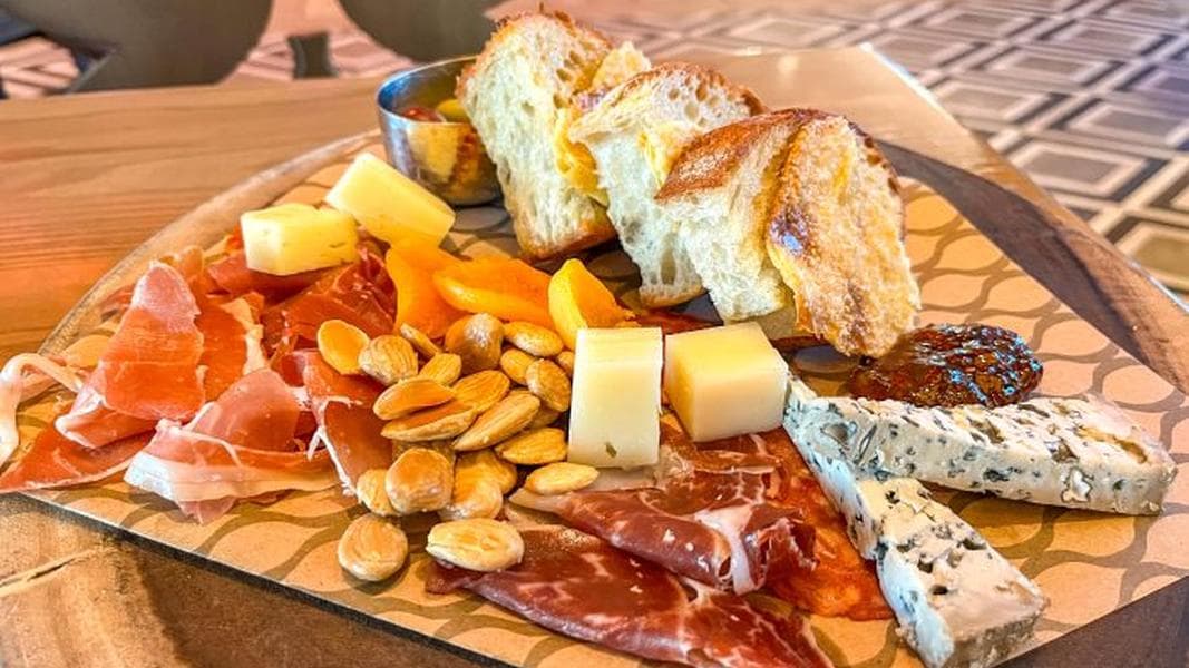 REVIEW: We Seriously Wish This Disney World Restaurant Was Open Every. Single. Day.