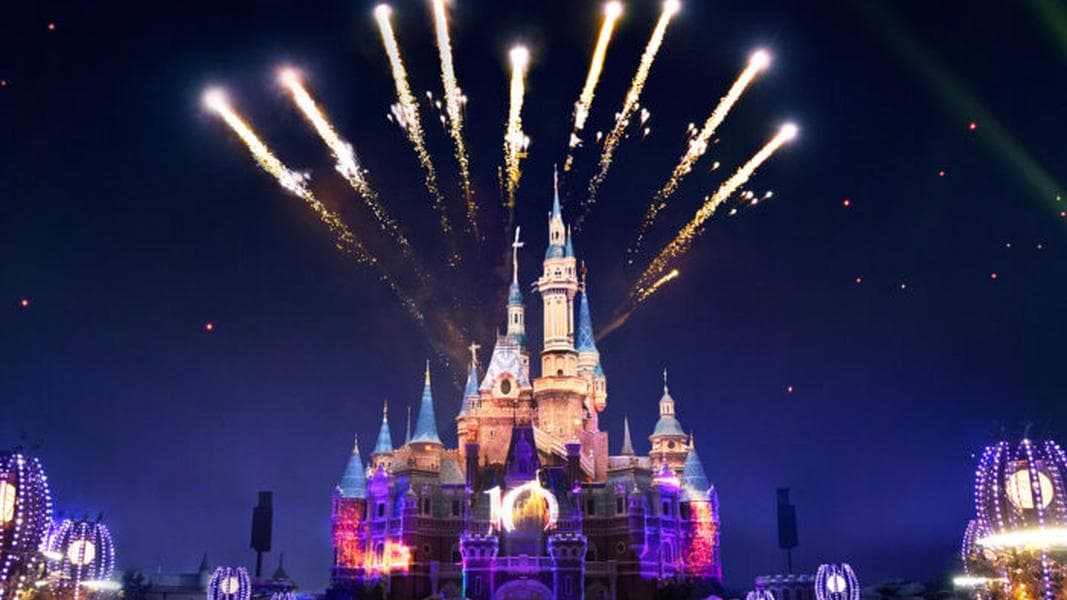 It’s Official: 2026 Is THE Year to Go to Shanghai Disneyland