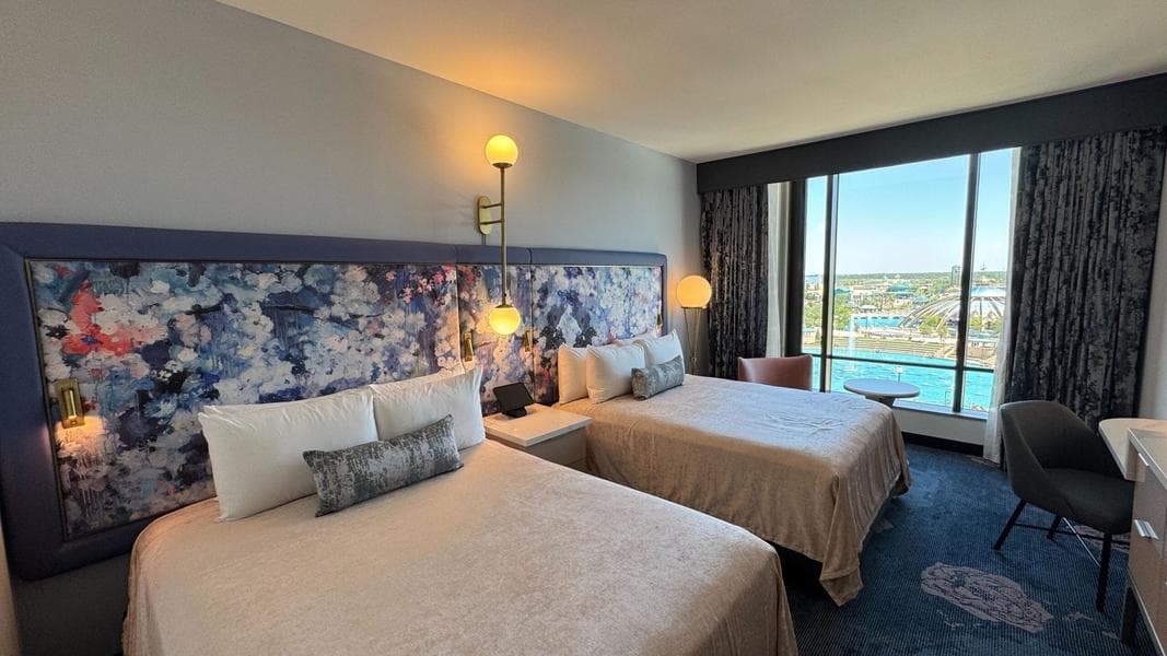 VIDEO: Tour a 2 Queen Beds Room with Park View of Epic Universe at Universal Helios Grand Hotel