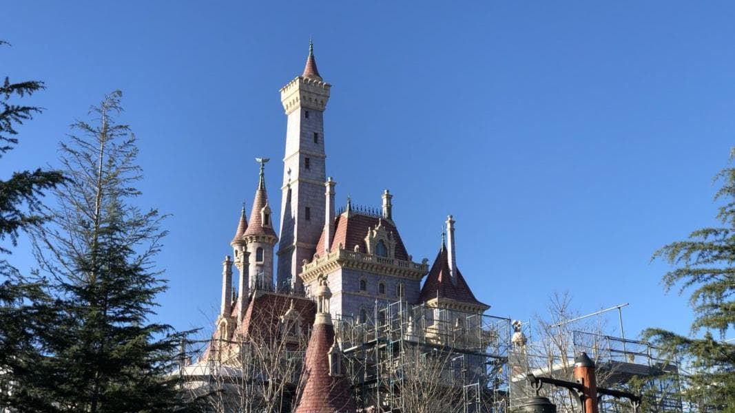PHOTOS: Scaffolding Removed Revealing Beast’s Castle and More Details Across Tokyo Disneyland’s New Fantasyland (1/5/20)