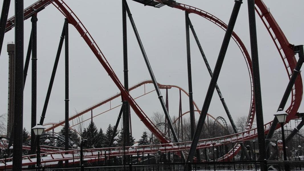 Snow at Six Flags Great America